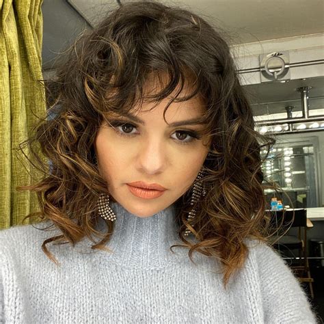 Selena Gomez Shows Off Drastic Hairstyle Changes In New Selfie