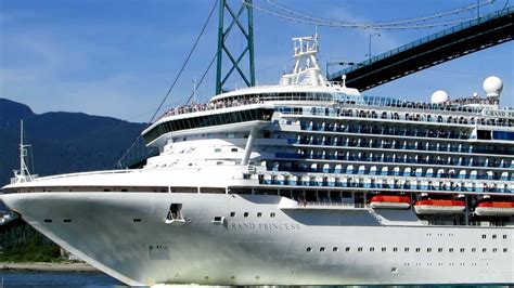 Grand Princess - Cruise ship in Vancouver BC June 6, 2015 - YouTube
