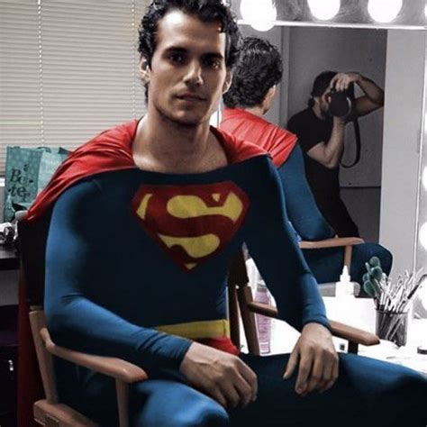 Henry Cavill In Classic Superman Costume Mundo Superman Superhéroes