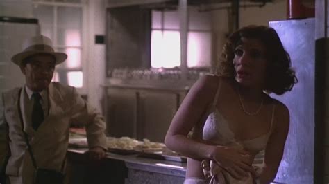 Naked Carrie Fisher In Under The Rainbow