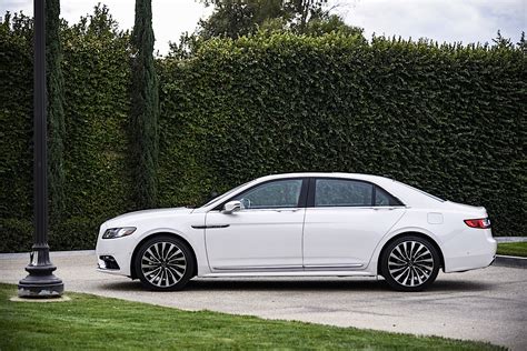 The lincoln continental is not available as part of our 2021 lineup. LINCOLN Continental specs & photos - 2016, 2017, 2018 ...