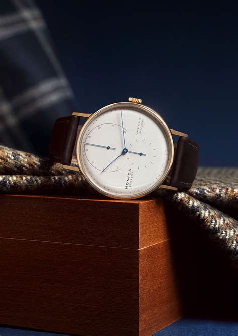 A lambda function in python programming is an anonymous function or a function having no name. NOMOS Lambda: Atelieruhren in Weiß- und Roségold — NOMOS ...