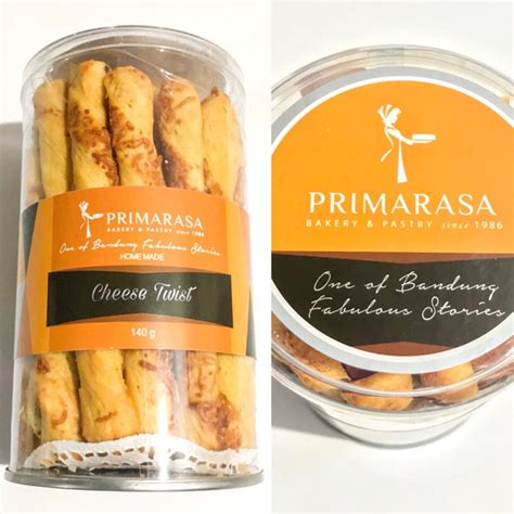 Rasanya enak banget, aku kasih nilai 8 dari bukan hal baru bagi kfc memadukan ayam gorengnya dengan varian saus: CHEESE TWIST Prima Rasa Bandung - Kue Pastry Snack Keju ...