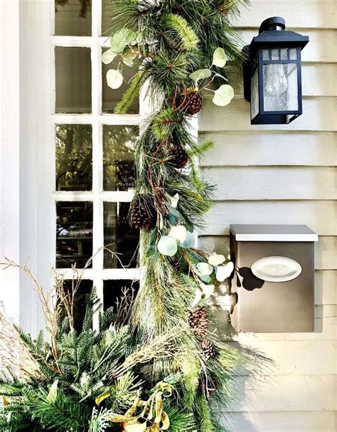 68 ways to decorate your front porch for christmas