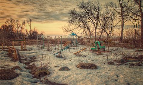 Uncover the secrets of an ancient civilization and its lost technologies in a search for your missing brother. Abandoned playground on the outskirts of the city ...