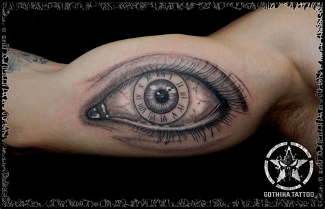 CLOCK EYE TATTOO Eye Tattoo, Love Tattoos, Compass Tattoo, Clock, Eyes