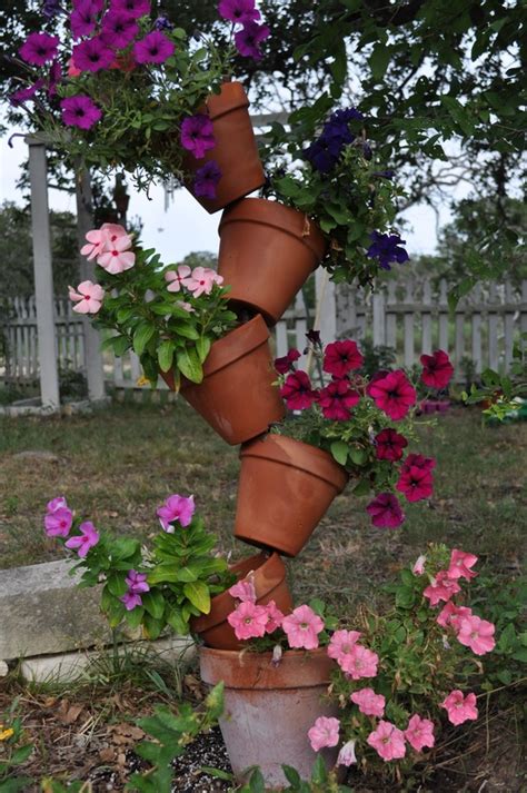 Absolutely Amazing Topsy Turvy Planters You Must See