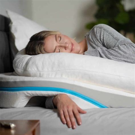 Shoulder Pillow Ergonomic Design To Relieve Shoulder Pain
