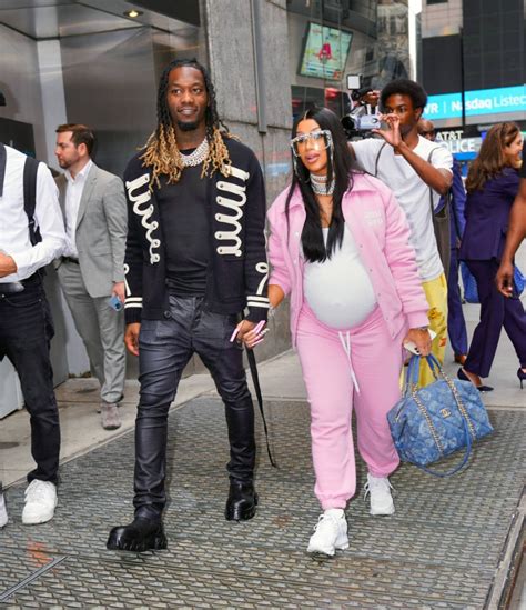 Cardi B Shows Off Growing Baby Bump With Offset In Nyc