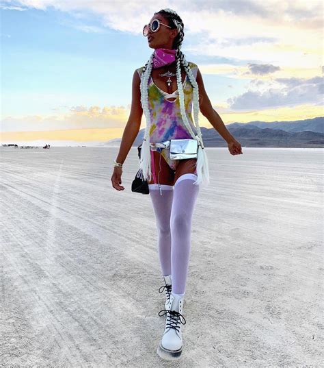 Kelly Gale Sexy At Burning Man 2019 2 Pics Vid The Fappening