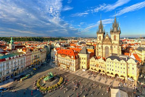Das land ist für naturfans ebenso attraktiv wie für historisch und. BILDER: Die Top 10 Sehenswürdigkeiten von Prag, Tschechien ...