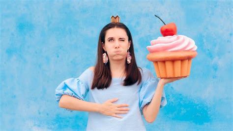 6 Side Effects Of Overeating Healthshots