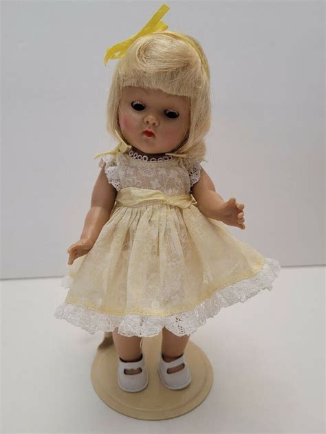1950s Vogue Ginny Doll With Curled Finger Pl Non Walker Blonde Ebay