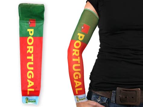 Dieses liegt auf einer armillarsphäre, also ein. Ein Tattoo-Ärmel Fussball-WM EM Sleeves Flagge Fahne ...