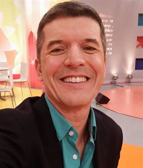 O apresentador joão baião partilhou, através do instagram, uma fotografia ternurenta, na qual a chegada de mais um fim de semana, joão baião regressou à sua quinta para uns dias de descanso. João Baião despede-se amanhã da RTP - MoveNotícias