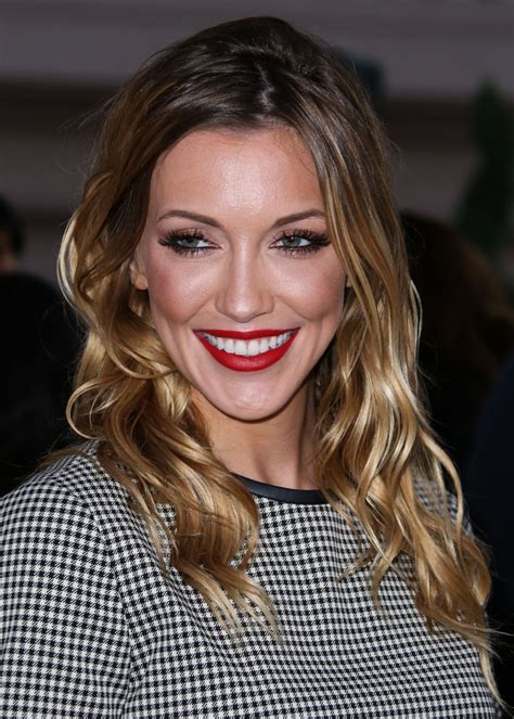 Katie Cassidy Pictures Hotness Rating Unrated