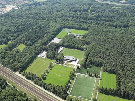 You'll find match highlights, the latest reports, behind the scenes features and more. PSV neemt maatregelen en sluit Herdgang af | PSV Inside