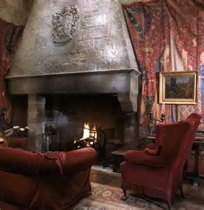 Behind The Scenes Creating The Gryffindor Common Room Wizarding World