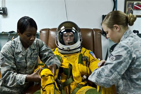 U2 Pilots Rely On Special Flight Suit Us Air Forces Central