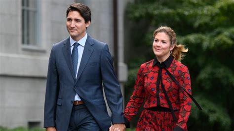 Trudeau himself is in good health with no symptoms, according to a statement posted on twitter by. Sophie Gregoire Trudeau tests positive for COVID-19; PM ...