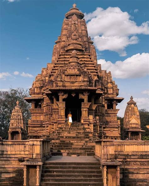 Khajuraho Temple In 2021 Ancient Indian Architecture Indian Temple