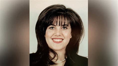 After graduating from college, monica lewinsky took an internship and then a job at the white house. Mónica Lewinsky cuenta, por primera vez, su versión sobre ...