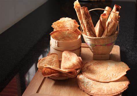 Kue semprong / opak gambir ini beda ya sama egg roll yg. Kreasi Dapur Iis Sukendar: Kue Semprong