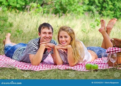 Young Couple On Picnic Stock Image Image Of Drink Flirting 32534225