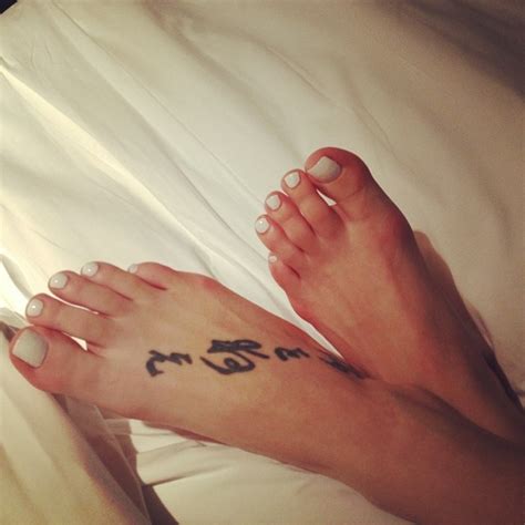 Skylar Greys Feet