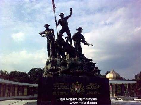 Perak mufti says tugu negara is a big sin. Tugu Peringatan Negara Malaysia - (Malaysia National Monument)
