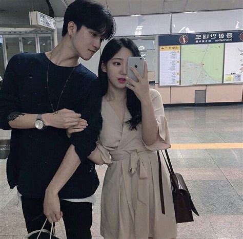 Pin By Lizzy On Lovers Ulzzang Couple Korean Couple Couples