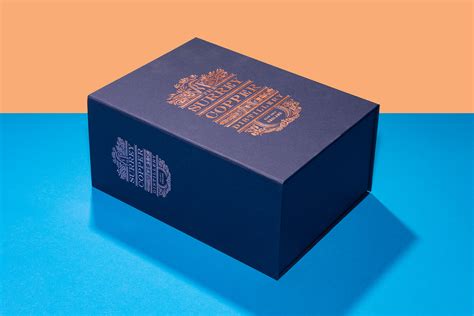Luxury packaging are made from specialty paperboard, well designed artwork and precise color, shanghai box packing solution team is a china supplier of it. Drinks Alcohol Spirits Luxury Gift Packaging > Progress