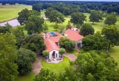 Texarkanas Most Stunning Cattle Ranch For Sale At 199 Million