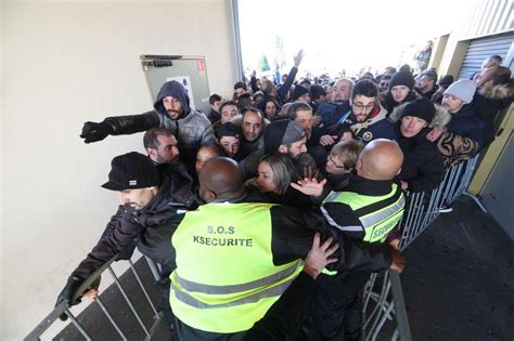 Une enveloppe entre 60 et 80. Pau - PSG en Coupe de France : les guichets du stade et la ...