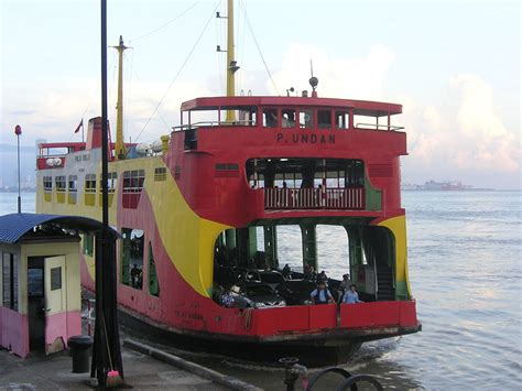 Begitupun nostalgia yang berakar lama membuatkan sukar bagi warga bekas tanah koloni inggeris ini mengucapkan. Persatuan Penolong Pegawai Tanah Pulau Pinang: Feri Pulau ...