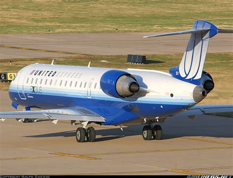 Bombardier Crj 702 Cl 600 2c10 United Express Gojet Airlines