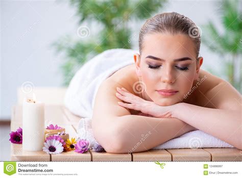 The Woman During Massage Session In Spa Stock Image Image Of Health Bodycare 124996997