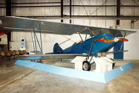 Distributie rae dawn chong, talia shire. 1927 Travel Air 2000