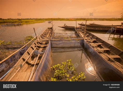 Thailand Phayao Lake Image And Photo Free Trial Bigstock