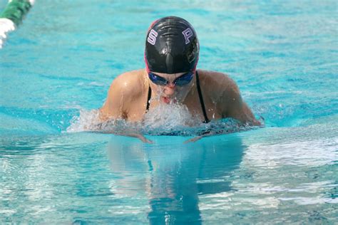 Piedmont Swimming Defeats Arroyo Piedmont Exedra