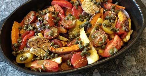 Geroosterde pastinaak en zoete aardappel met kappertjesvinaigrette à la