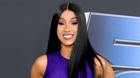 Born and raised in new york city, she became an internet celebrity by achieving popularity on vine and instagram. Cardi B's Shimmery Maroon Manicure Couldn't Be More ...