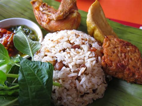 Kuliner yang satu ini tuh unik banget. Resep Cara Membuat Nasi Tutug Oncom Khas Tasikmalaya ...