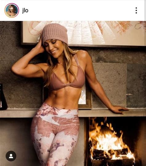 Jennifer Lopez Shows Off Her Insane Bikini Body On Hustlers Set Photo 3