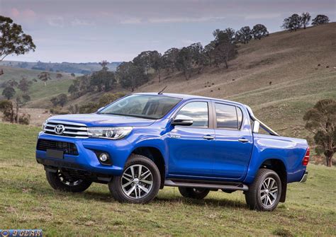 Toyota Hilux Surf 2016 Autocarwall