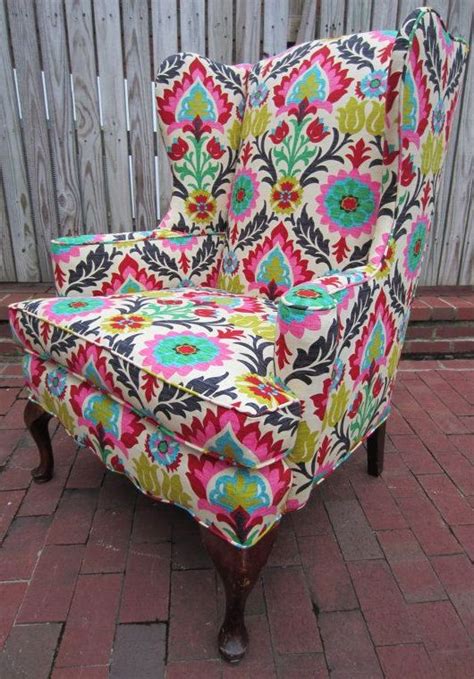 Funky red floral pattern upholstered living room chairs. Upholstered accent chair // That bold floral print! | For ...