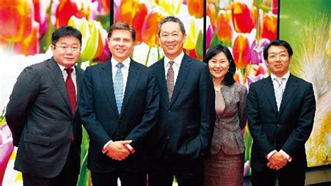 He is also on the board of mercadolibre, inc., eisenhower fellowships, inc. 鴻夏戀成局幕後軍師曝光 - 商業周刊第1483期 - 商周知識庫