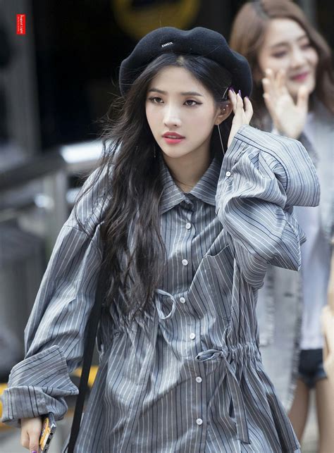 Gidle leader jeon soyeon is the second in line for solo debut; Soyeon #gidle #idle #kpop | Kpop girls, Jeon soyeon, Black ...