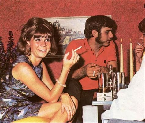 Parties In The 1970s 33 Pics