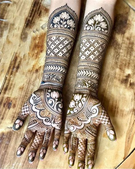 Photo Of Beautiful Inticate Bridal Mehndi Design For Full Hands